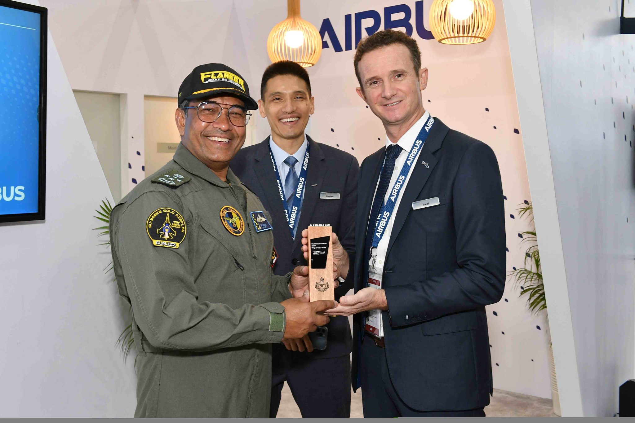 https://gbp.com.sg/stories/rmaf-receives-h225m-wings-of-valour-award/