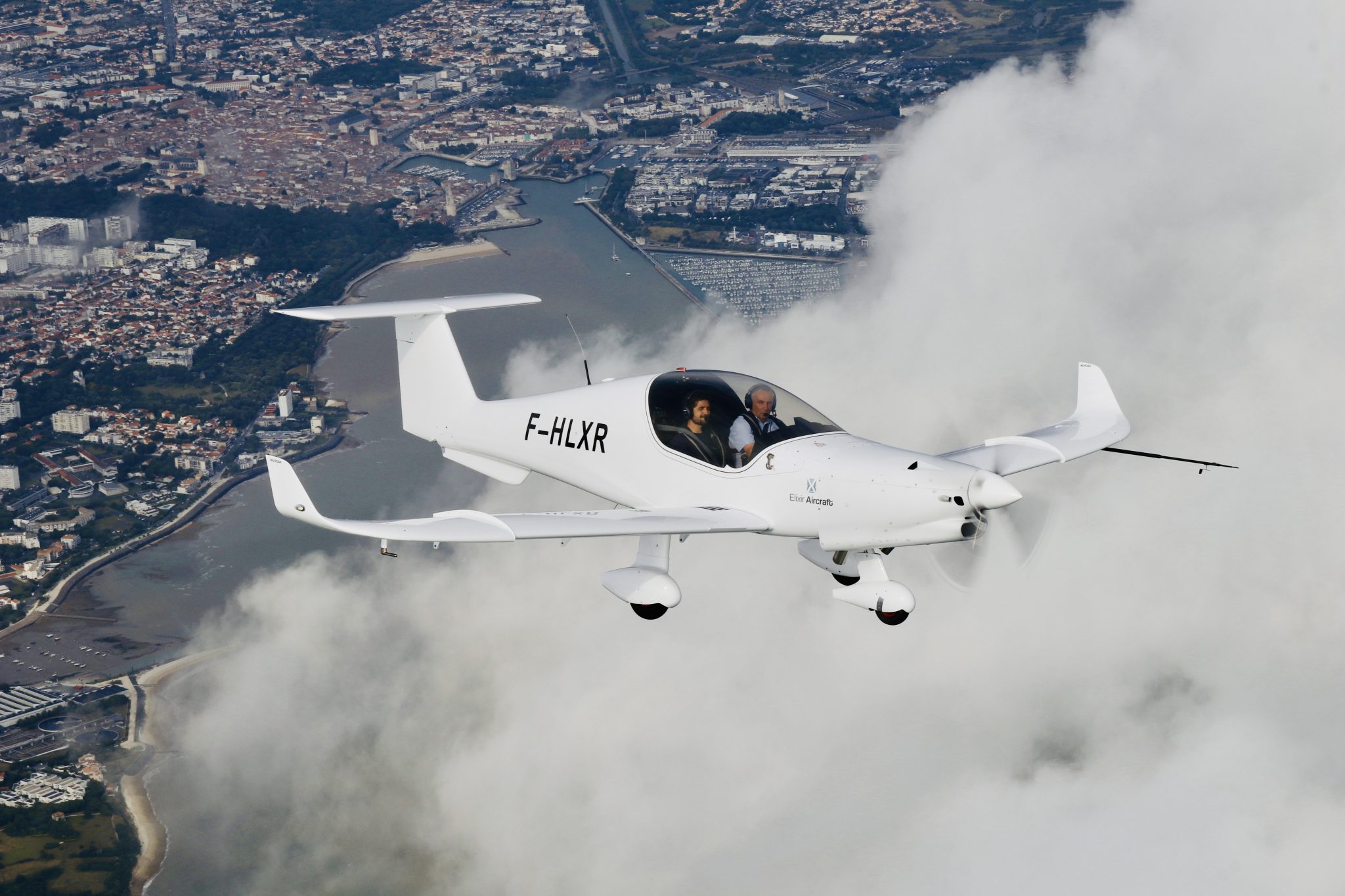 https://gbp.com.sg/stories/elixir-aircraft-completes-first-flight-of-its-turbine-powered-aircraft/