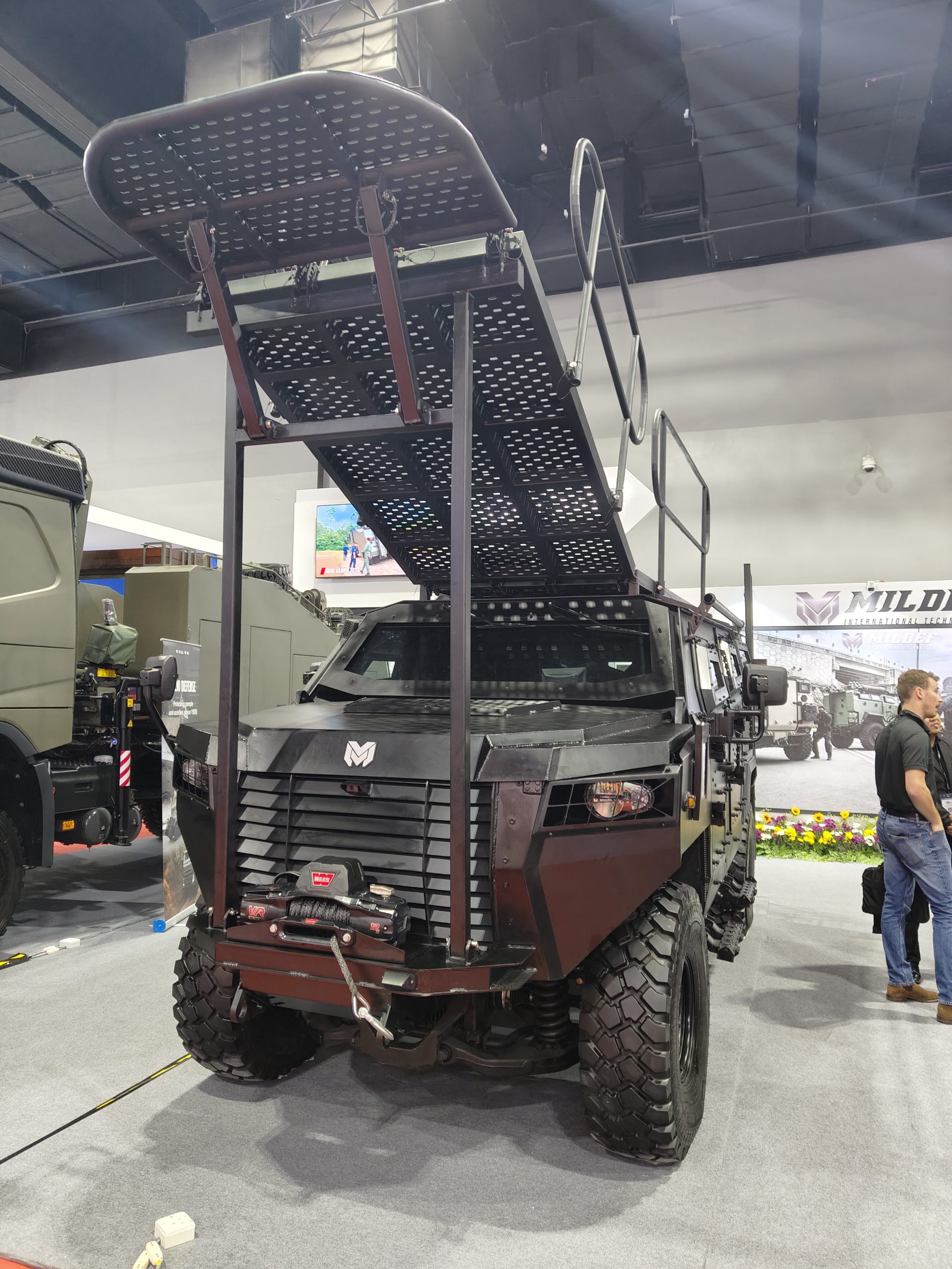 https://gbp.com.sg/stories/mildef-unveils-ribat-hostage-rescue-vehicle/