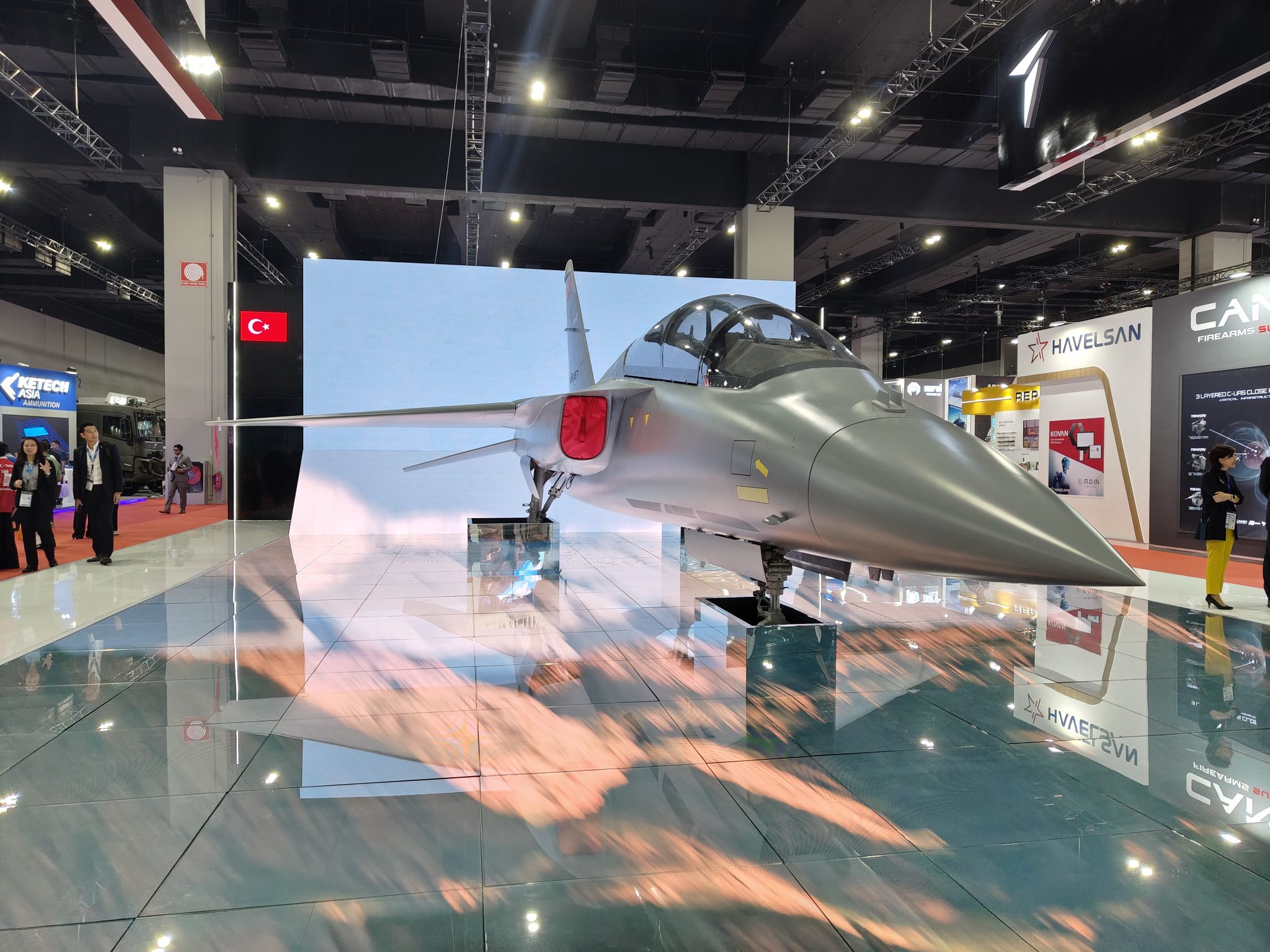 https://gbp.com.sg/stories/turkish-aerospace-showcases-hurjet-mockup-at-exhibition/