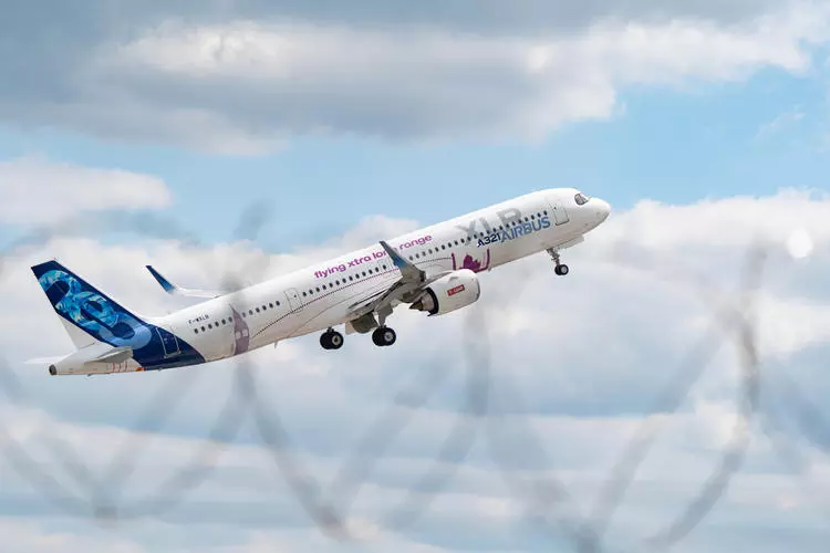https://gbp.com.sg/stories/airbuss-commercial-defence-and-uncrewed-portfolio-on-show/