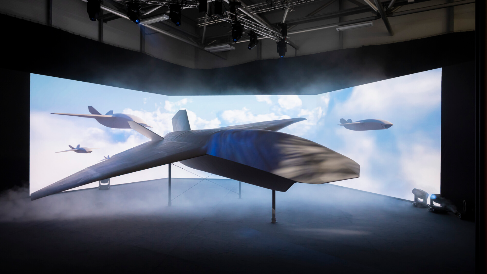 https://gbp.com.sg/stories/bae-systems-unveils-uks-first-autonomous-collaborative-combat-aircraft/